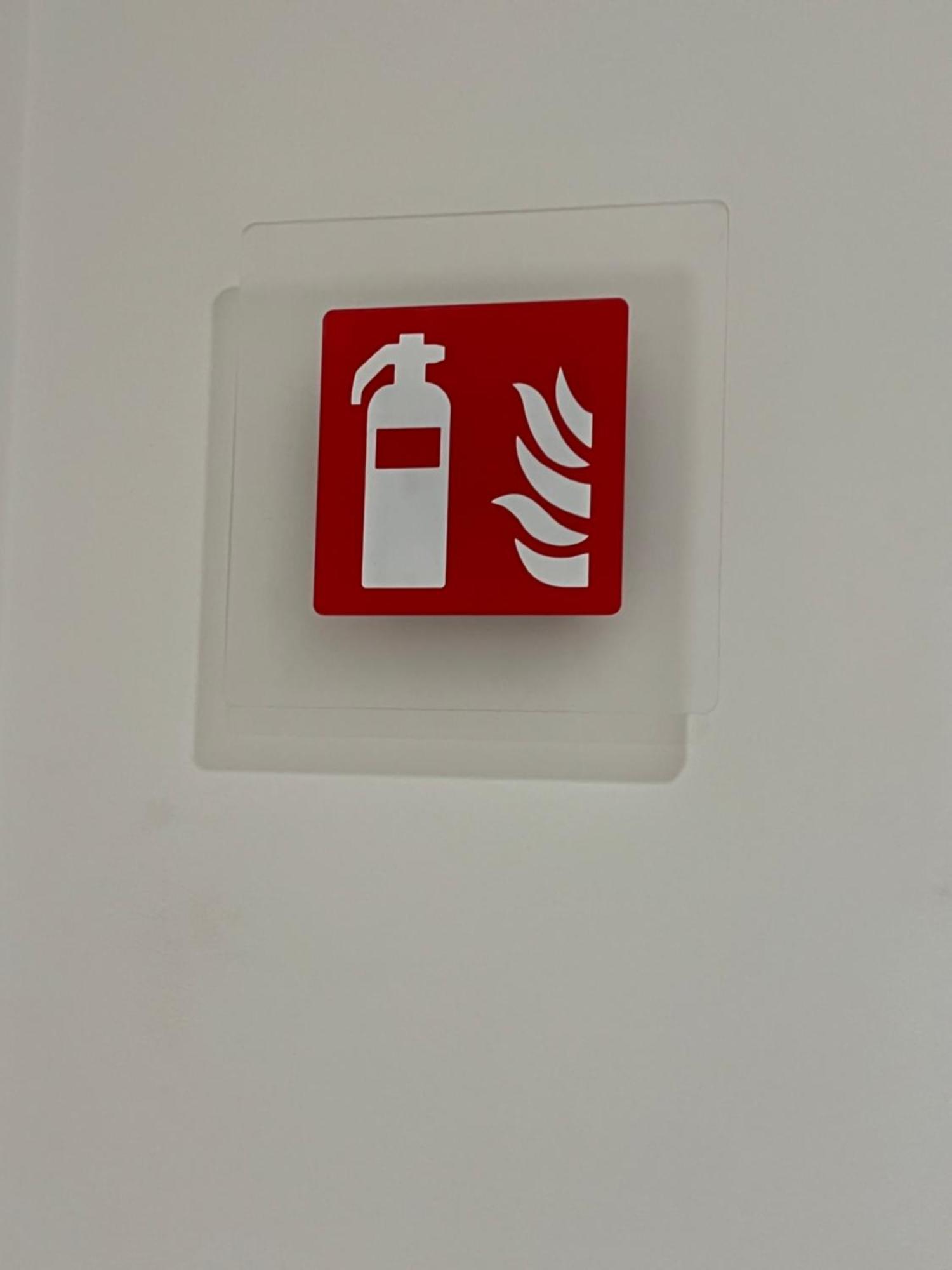 Bellhome 3 - Elegante Appartamento Nel Centro Di Bari Extérieur photo
