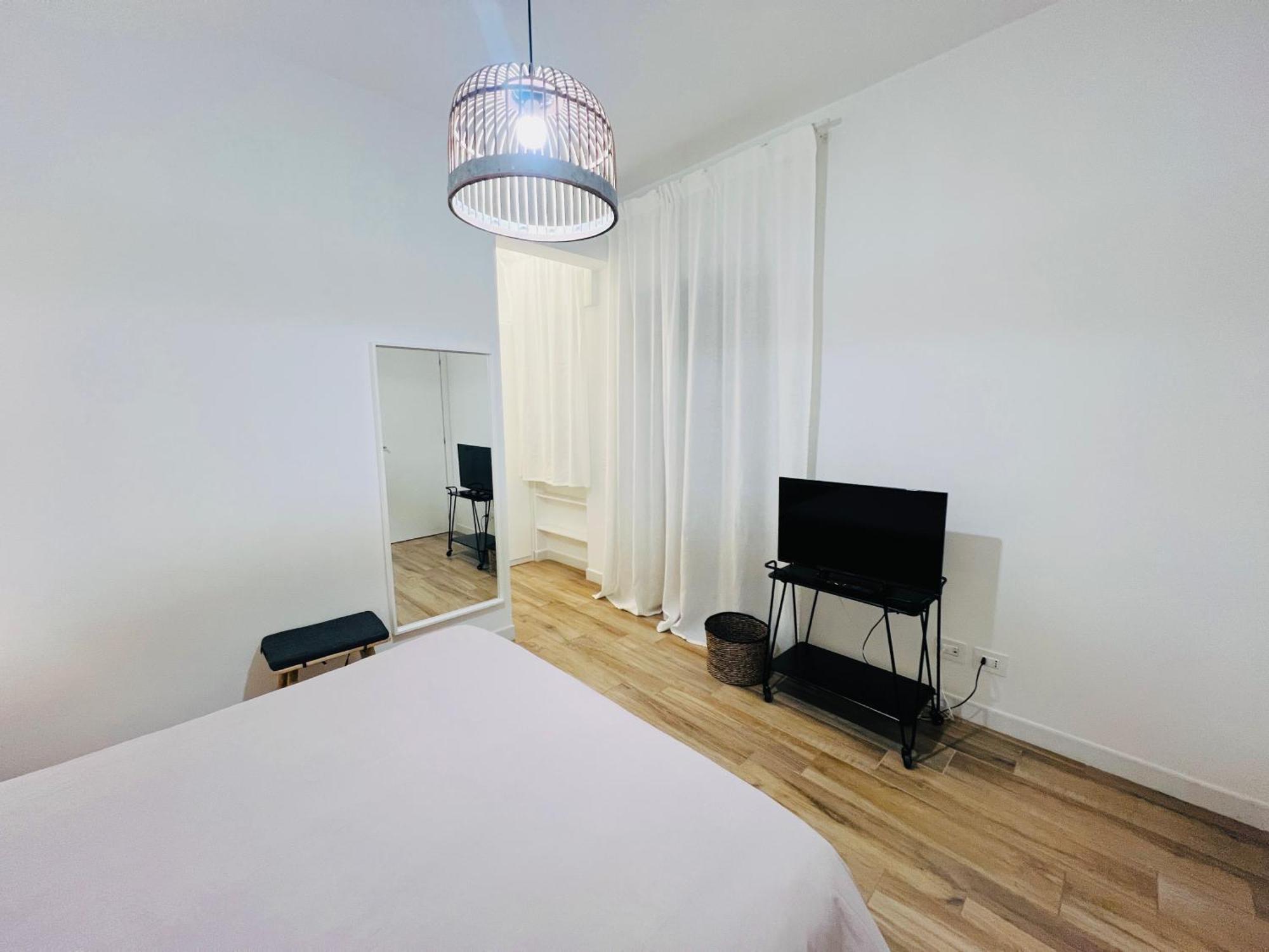 Bellhome 3 - Elegante Appartamento Nel Centro Di Bari Extérieur photo
