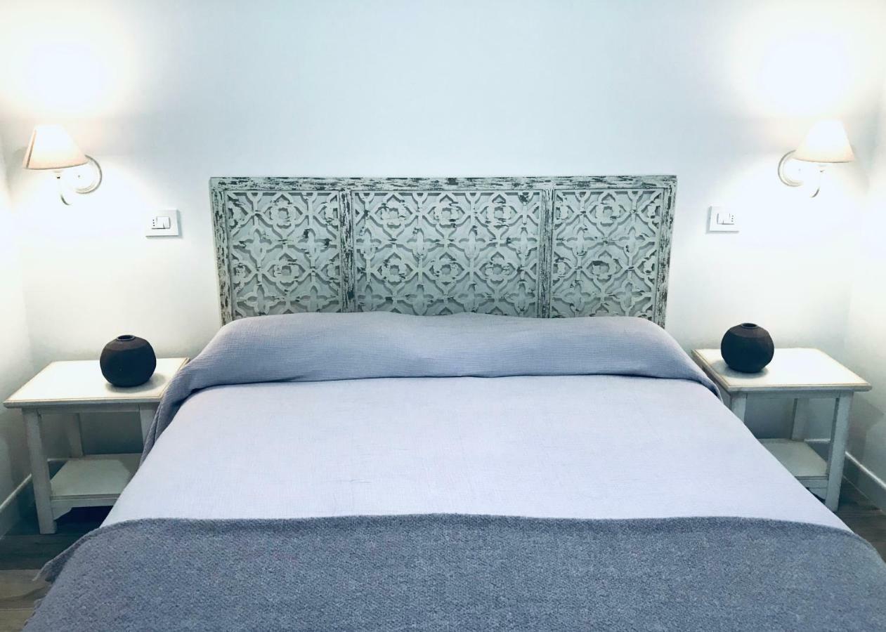 Bellhome 3 - Elegante Appartamento Nel Centro Di Bari Extérieur photo