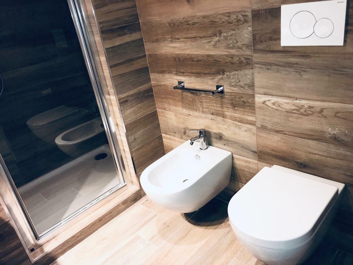 Bellhome 3 - Elegante Appartamento Nel Centro Di Bari Extérieur photo