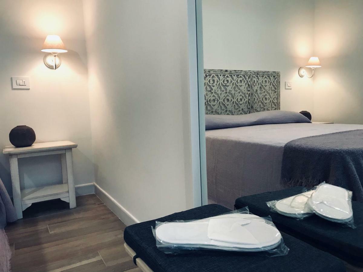 Bellhome 3 - Elegante Appartamento Nel Centro Di Bari Extérieur photo