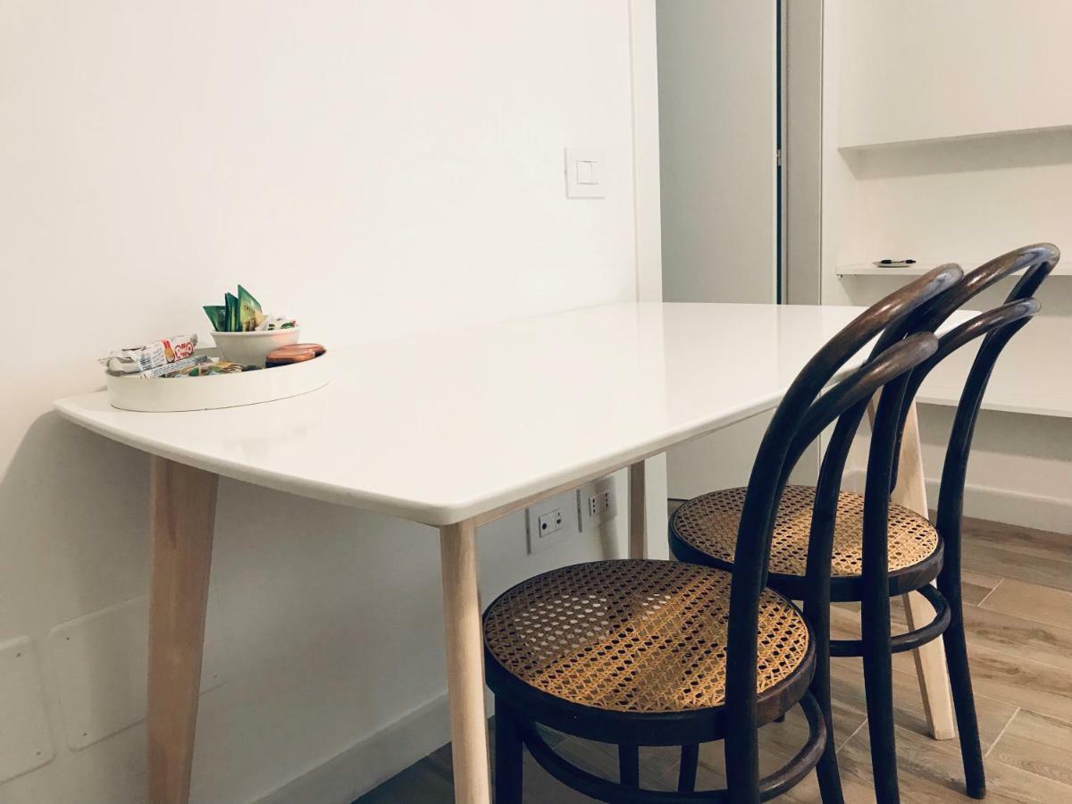 Bellhome 3 - Elegante Appartamento Nel Centro Di Bari Extérieur photo